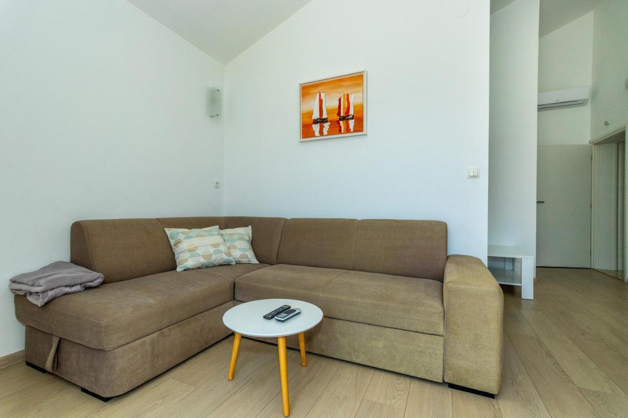 Apartments La Mirage 皮罗瓦茨 外观 照片